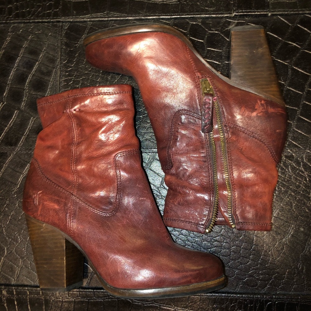 SOLD❌ Frye Leather booties